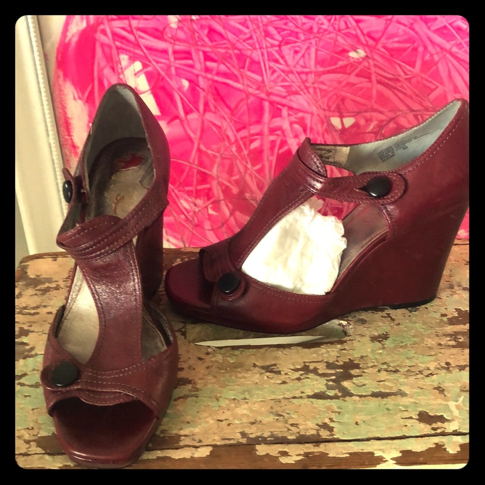 Wedge oxblood Sandal